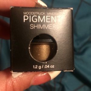 Younique Moodstruck Mineral Shimmer Pigment